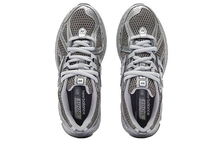 زوج أحذية New Balance 1906R فضي رمادي