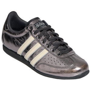 حذاء رياضي أصلي adidas Changle بلون رمادي ميتالك - رفعة