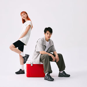 حذاء رياضي New Balance 740 باللون الأسود الكامل - رفعة
