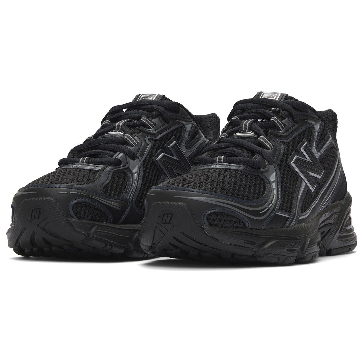 حذاء رياضي New Balance 740 باللون الأسود الكامل - رفعة