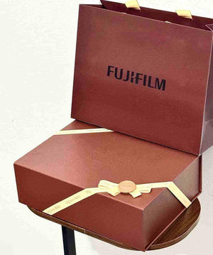 Fujifilm Instax Mini Evo كاميرا مع بكج هدية.