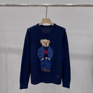 كنزة نسائية محبوكة من القطن مطرزة Bear AW25 بياقة دائرية وأكمام طويلة - رفعة