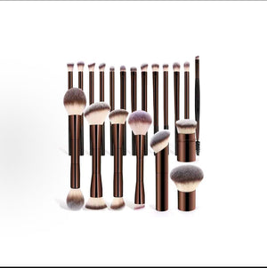 مجموعة فرش Makeup Brushes فاخرة للمكياج الاحترافي - رفعة