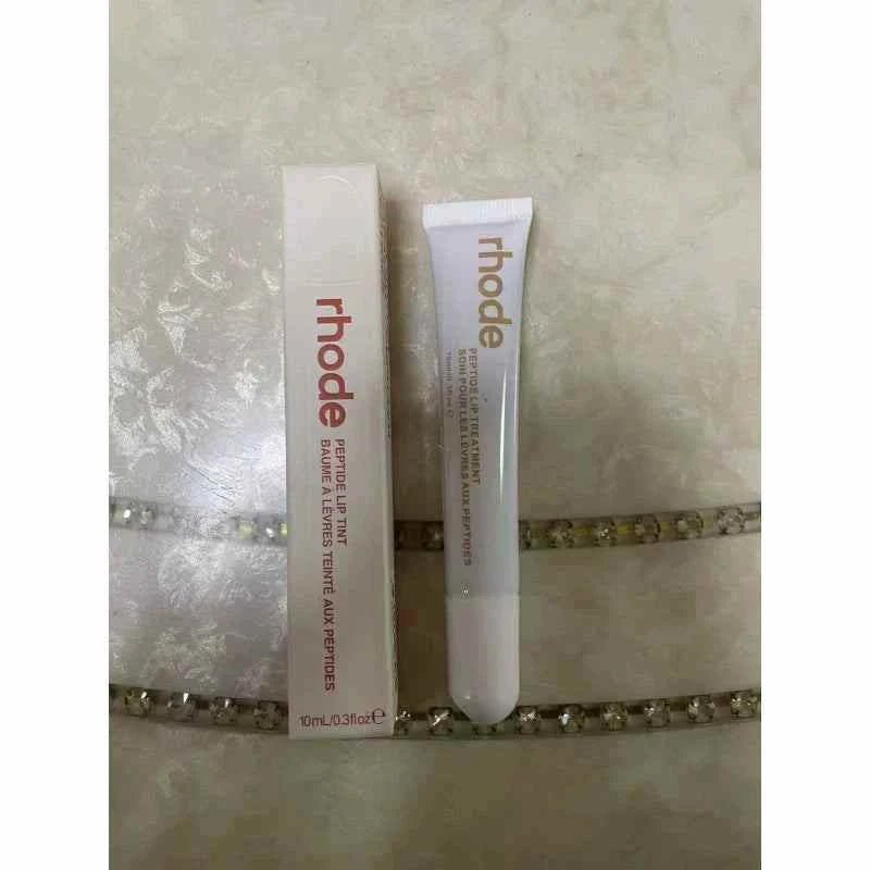Rhode Peptide Lip Tint بتركيبة مغذية وألوان متنوعة.