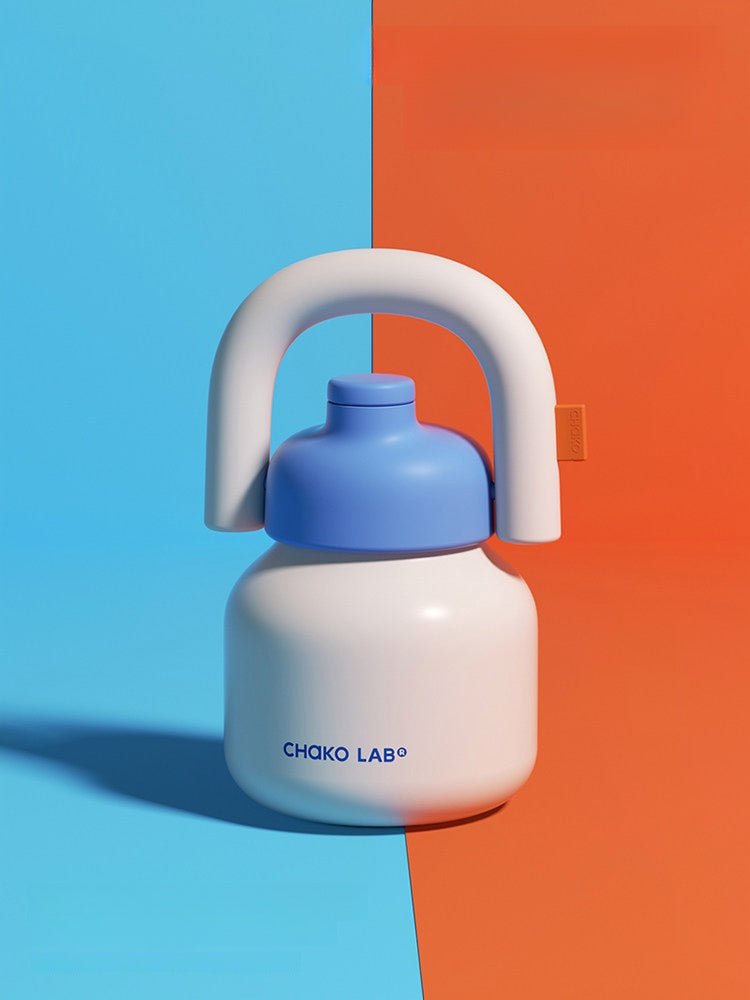 مطارة ماء بتصميم سوفليه الفاتح من Chako Lab