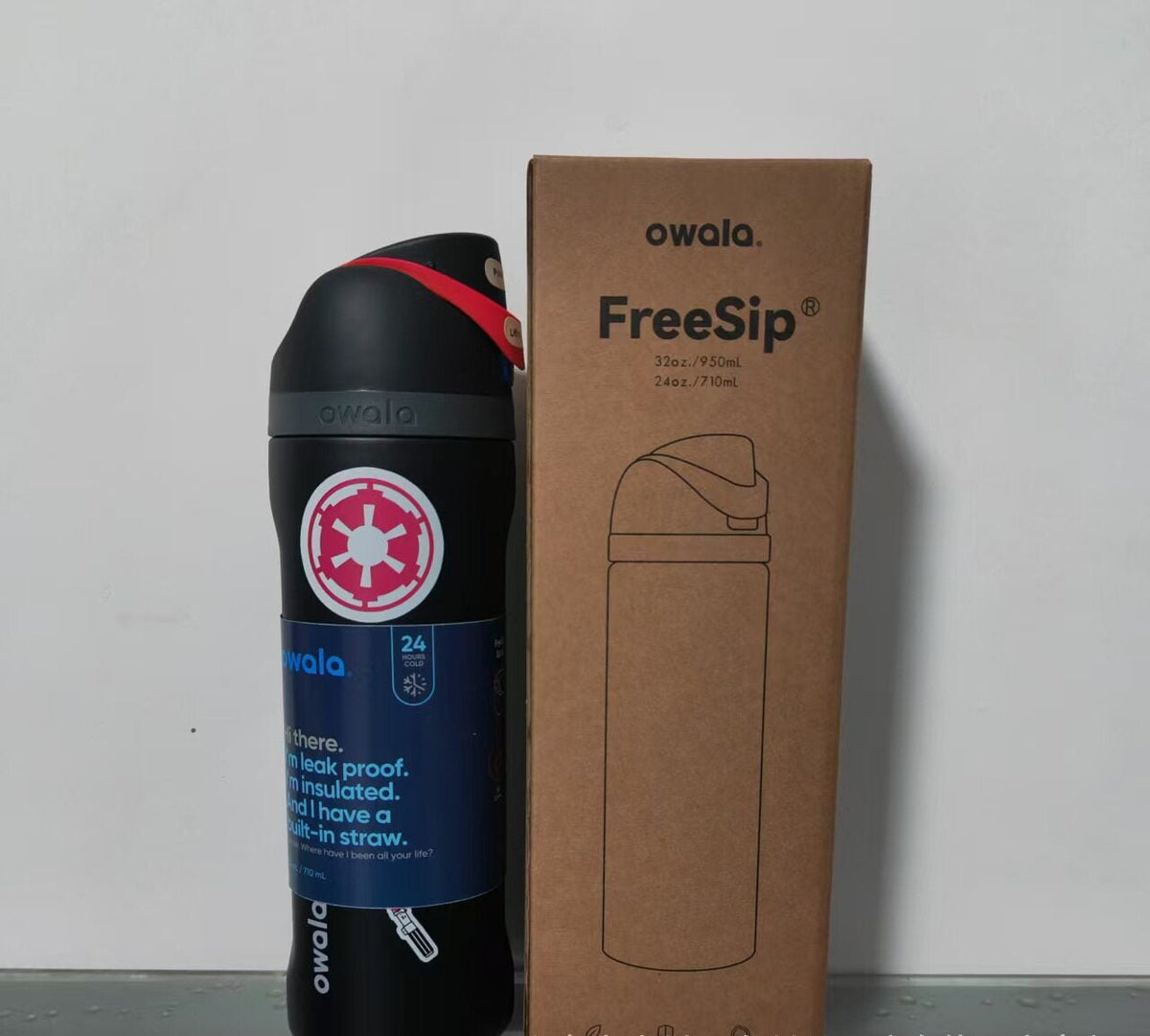 مطارة Owala FreeSip إصدار Marvel حافظة للحرارة - رفعة
