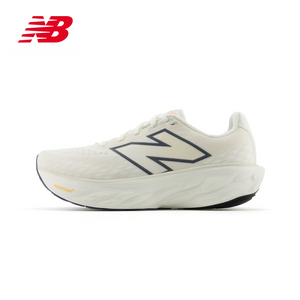  Side profile of the white حذاء جري New Balance Fresh Foam X 1080 v14 showcasing its thick foam midsole and premium mesh upper design.