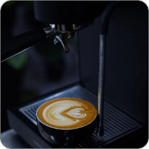 ماكينة Espresso من WPM بضغط متغير وشاشة لمس احترافية.