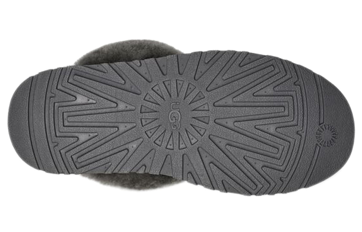 نعل شبشب UGG المنزلي بنمط مانع للانزلاق