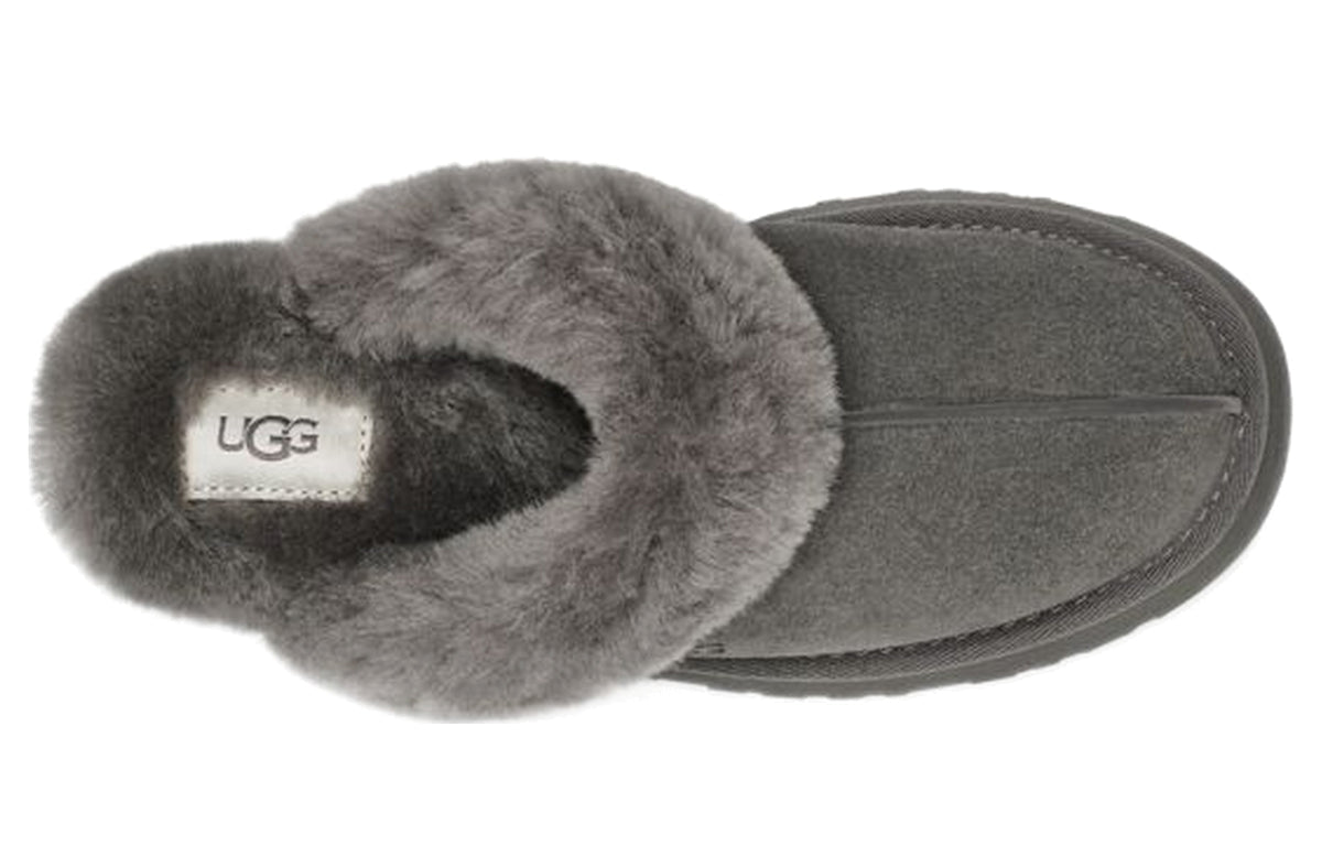 البطانة الداخلية من الفرو للشبشب المنزلي UGG