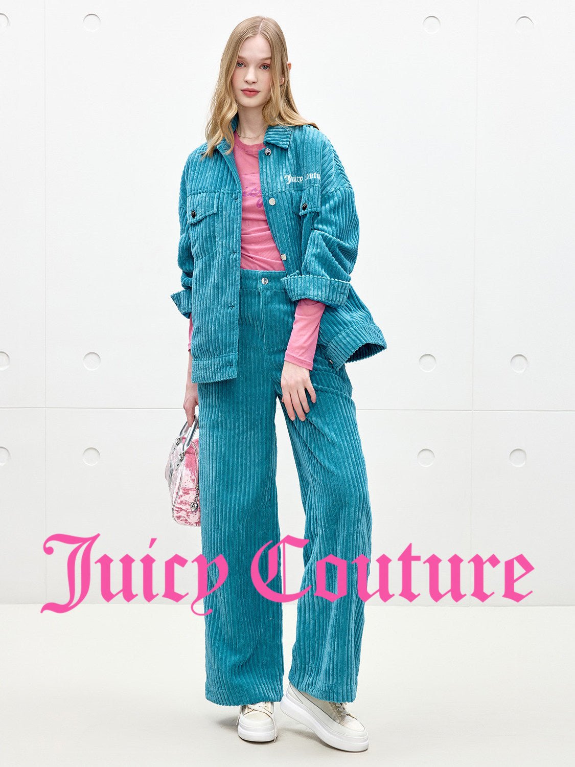 سترة كورديروي نسائية سميكة مطرزة Juicy Couture خضراء - رفعة