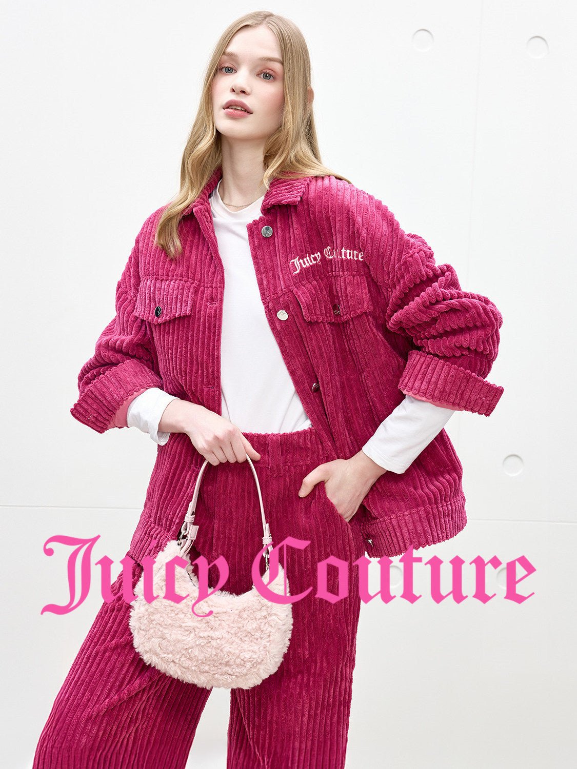 سترة نسائية Juicy Couture من الكوردروي السميك - رفعة