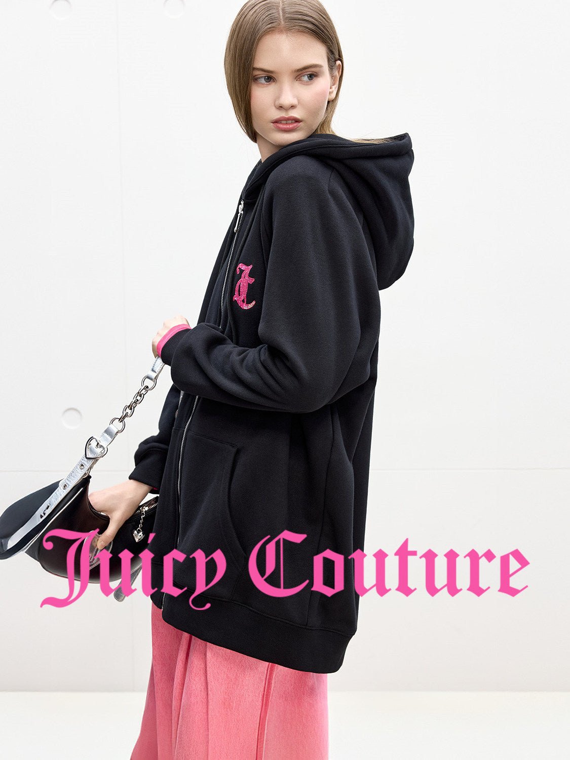 سترة نسائية مطرزة بقبعة وسحاب مبطنة Juicy Couture - رفعة