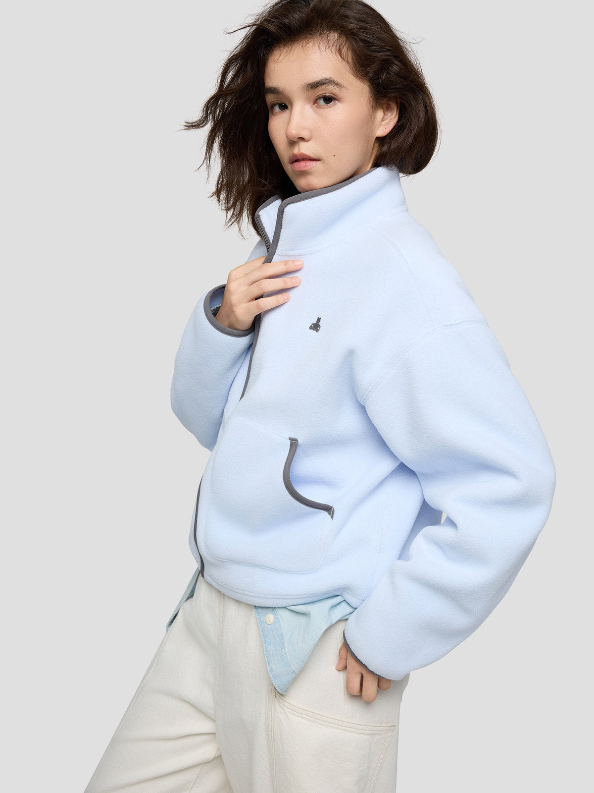 سترة نسائية مطرزة بياقة واقفة Gap 2SS623036 - رفعة