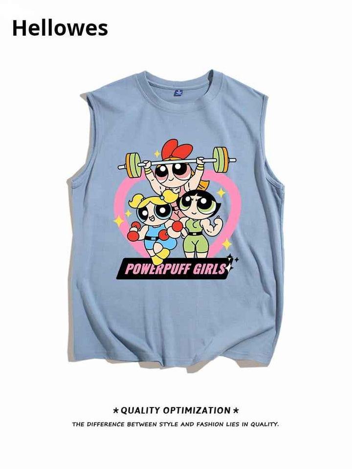 تيشيرت كت غير بأكمام مع رسم بطلات Powerpuff Girls يرفعن أثقال وتصميم رياضي مرح بلون أزرق سماوي
