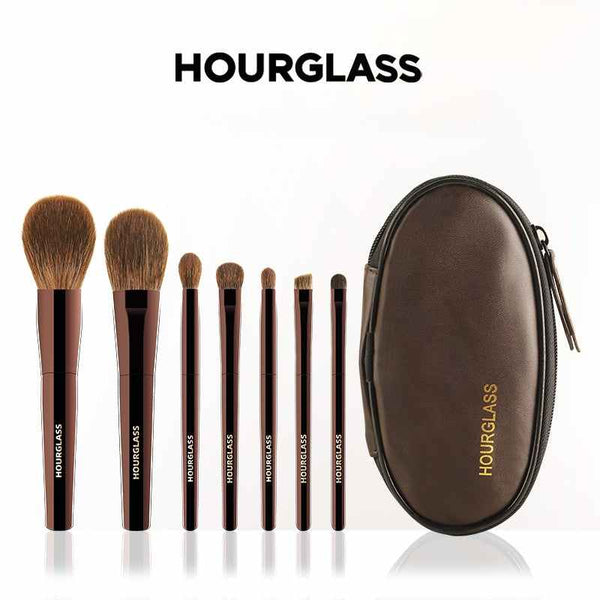 طقم فرش Hourglass الاحترافي مع حقيبة جلدية أنيقة  ٧ قطع