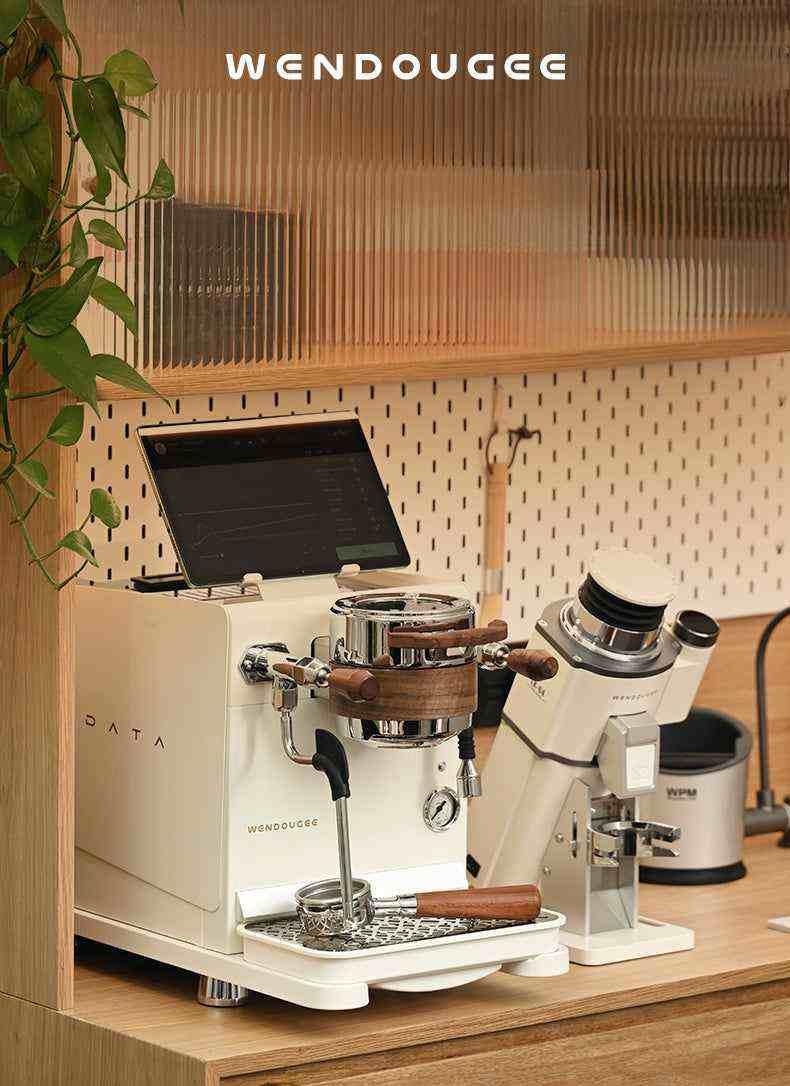 ماكينة قهوة Wendougee Data S BK | تصريف المياه يدويا أو التوصيل المباشر نصف أوتوماتيك احترافية ☕.
