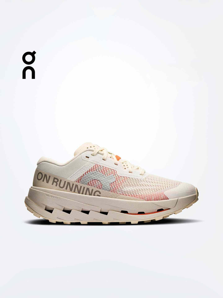 حذاء جري نسائي On Run Cloudultra 3 موديل 2025 لمسافات طويلة تصميم خفيف ومريح للطرق الوعرة