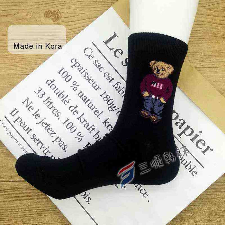 شرابات Bear سوداء بتصميم دب أنيق، مريحة ومقاومة للرائحة، مناسبة للاستخدام اليومي والرياضي.