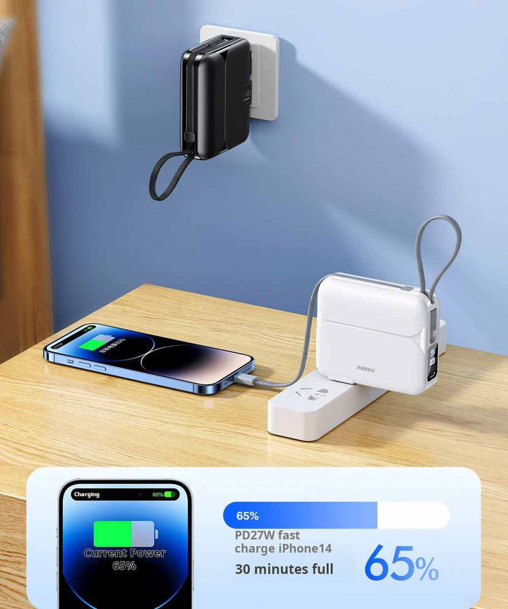باور بانك REMAX بسعة 20000mAh مع شحن سريع PD27W وتصميم مدمج مع سلكي شحن مدمجين للهواتف الذكية.