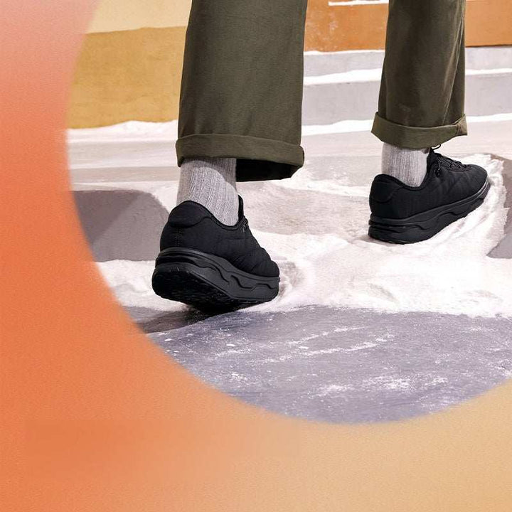 حذاء 361 sneakers شتوي مبطن بالفليس أسود ناعم مع نعل سميك متعدد الطبقات وخامة خفيفة دافئة للمشي اليومي