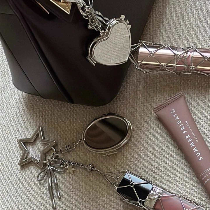 حامل ليب بام معدني فاخر مع ميدالية مرآة بتصميم قلب ونجمة لحامل Lip gloss chain أنيق للشنطة والمفاتيح