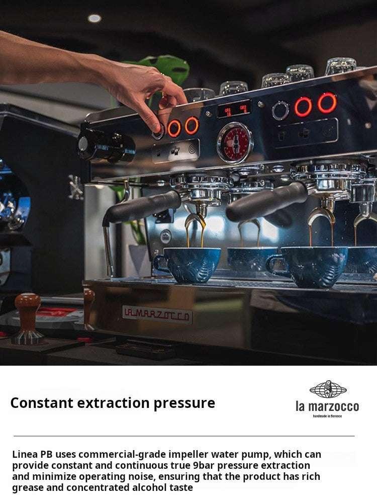 ماكينة Espresso احترافية La Marzocco Linea PB مزدوجة الرأس.