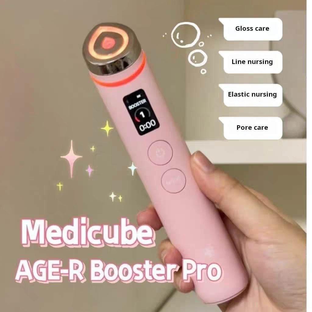 جهاز Medicube Age-R Booster Pro المتكامل لشد ونضارة البشرة.