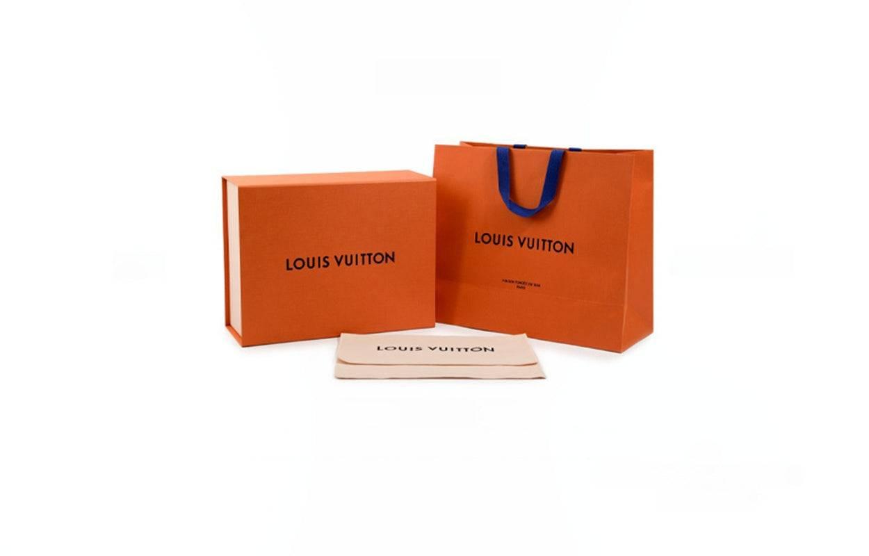 حقيبة مكياج Louis Vuitton Vanity Case بنقشة Monogram الأيقونية.