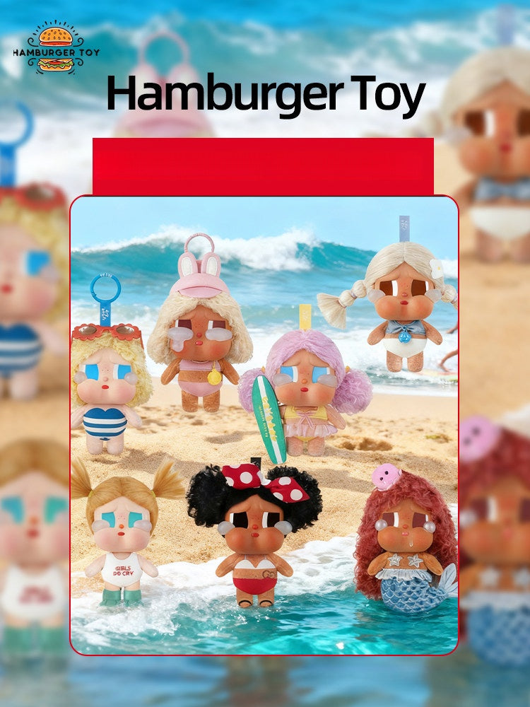 ميدالية CRYBABY Vacation عشوائية للحقائب من Pop Mart