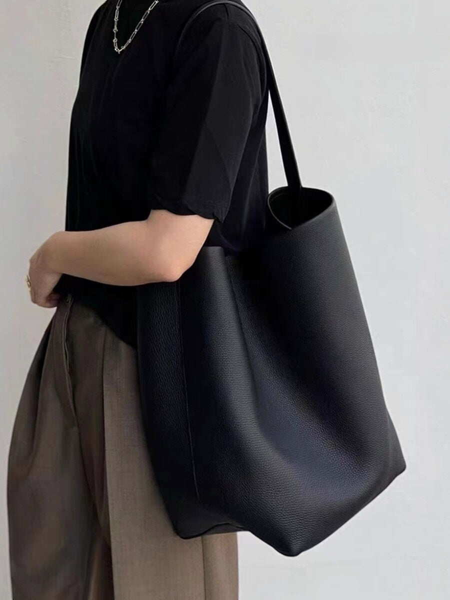 حقيبة كتف جلدية واسعة يومية بتصميم Tote Bag أنيقة